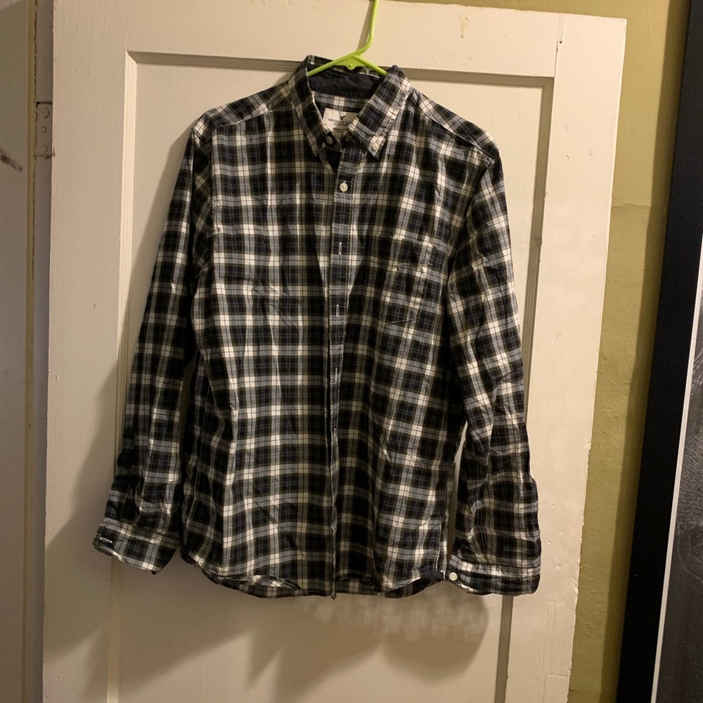 Men’s American Eagle Casual Button Down Shirt - Medium